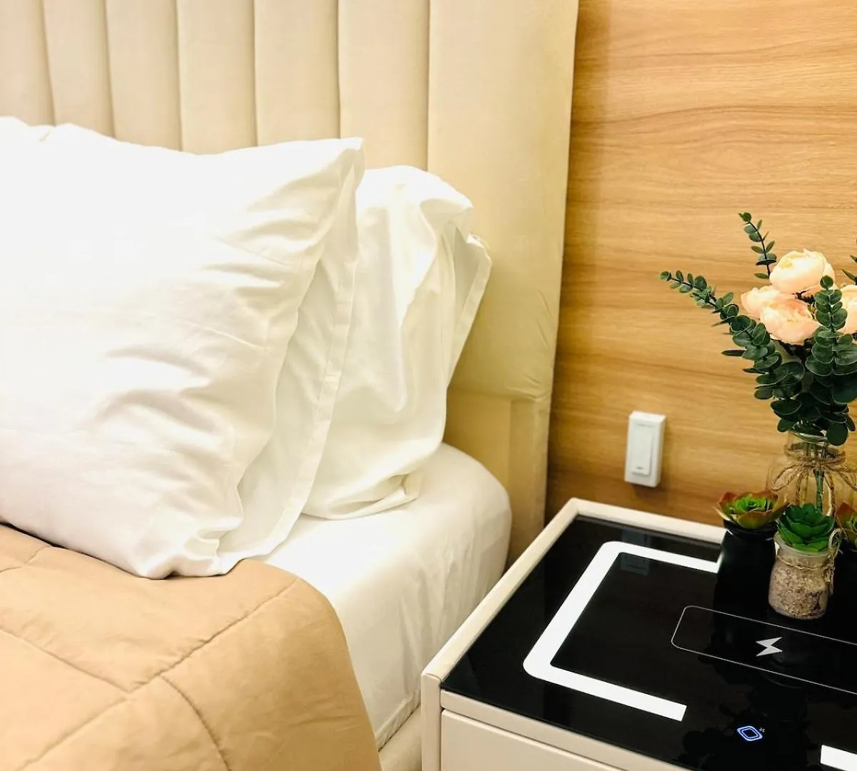Apartment Staycation Near Venice Mall Mckinley Taguig Manila