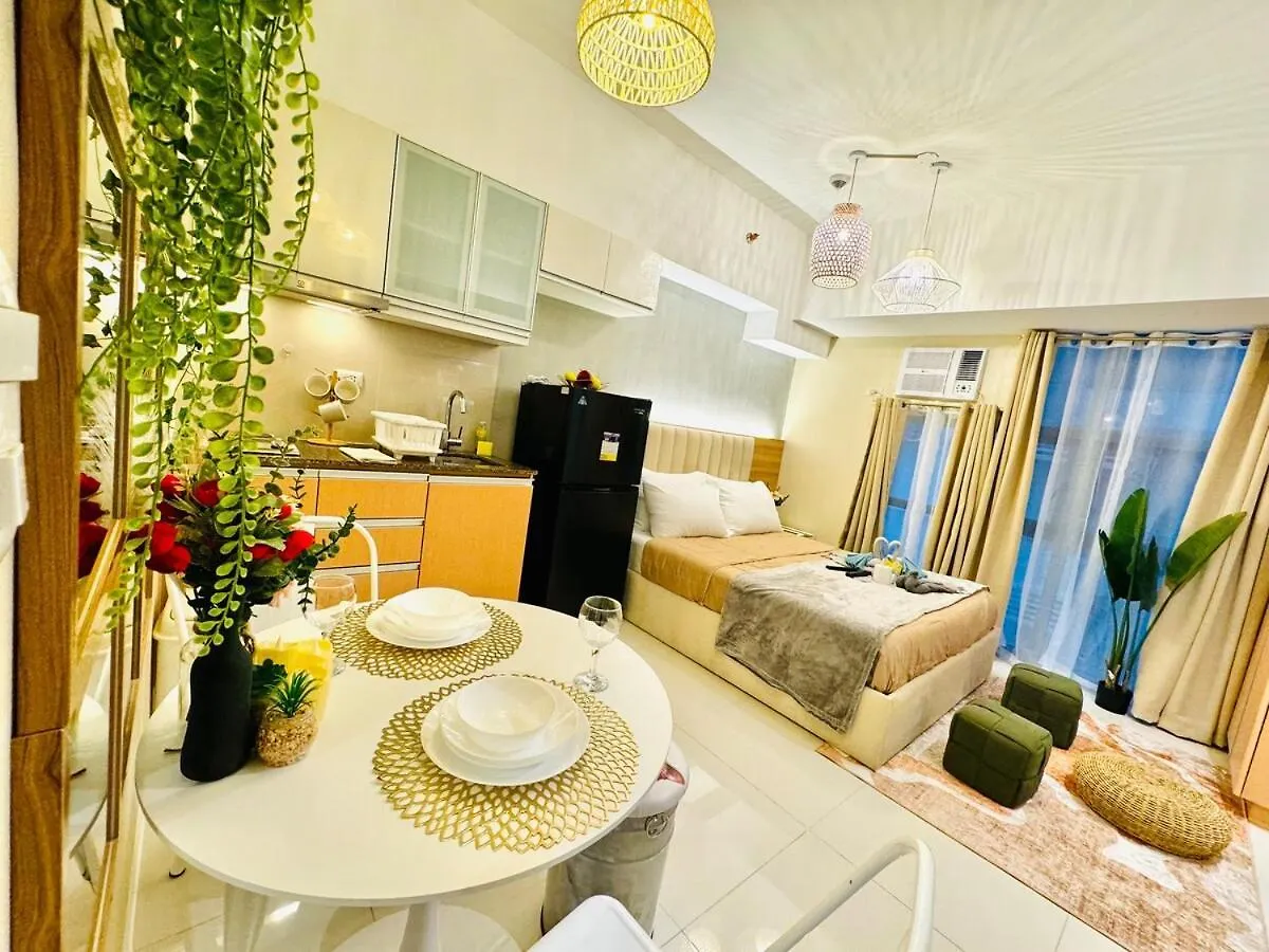 Staycation Near Venice Mall Mckinley Taguig Manila