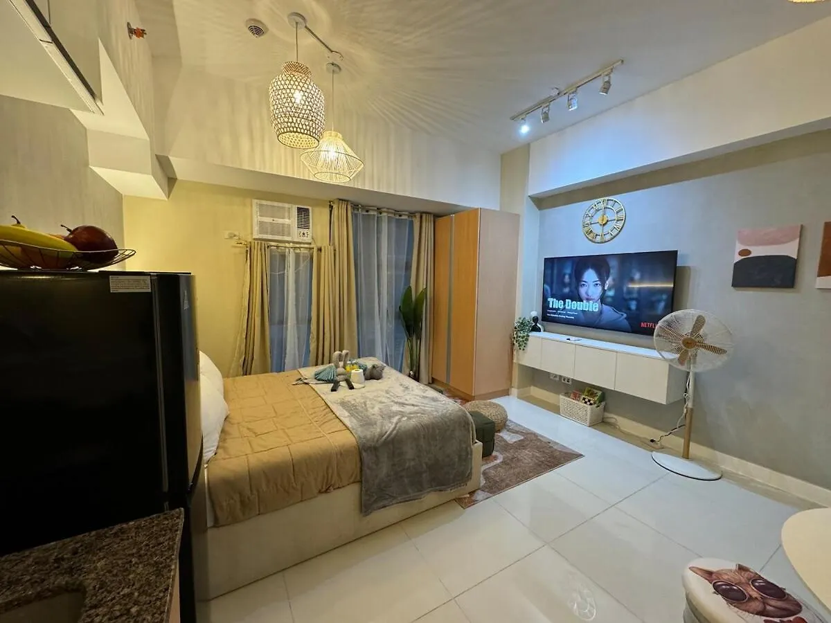 Staycation Near Venice Mall Mckinley Taguig Manila Apartment