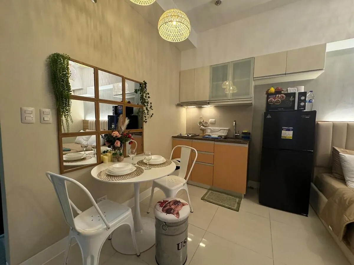 Staycation Near Venice Mall Mckinley Taguig Manila Apartment