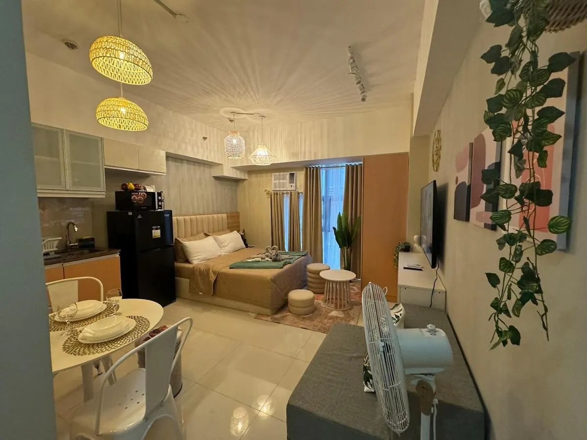 Staycation Near Venice Mall Mckinley Taguig Manila 0*,  Philippines