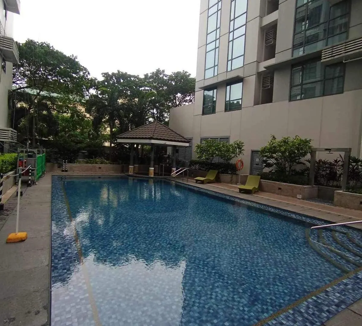 Staycation Near Venice Mall Mckinley Taguig Manila