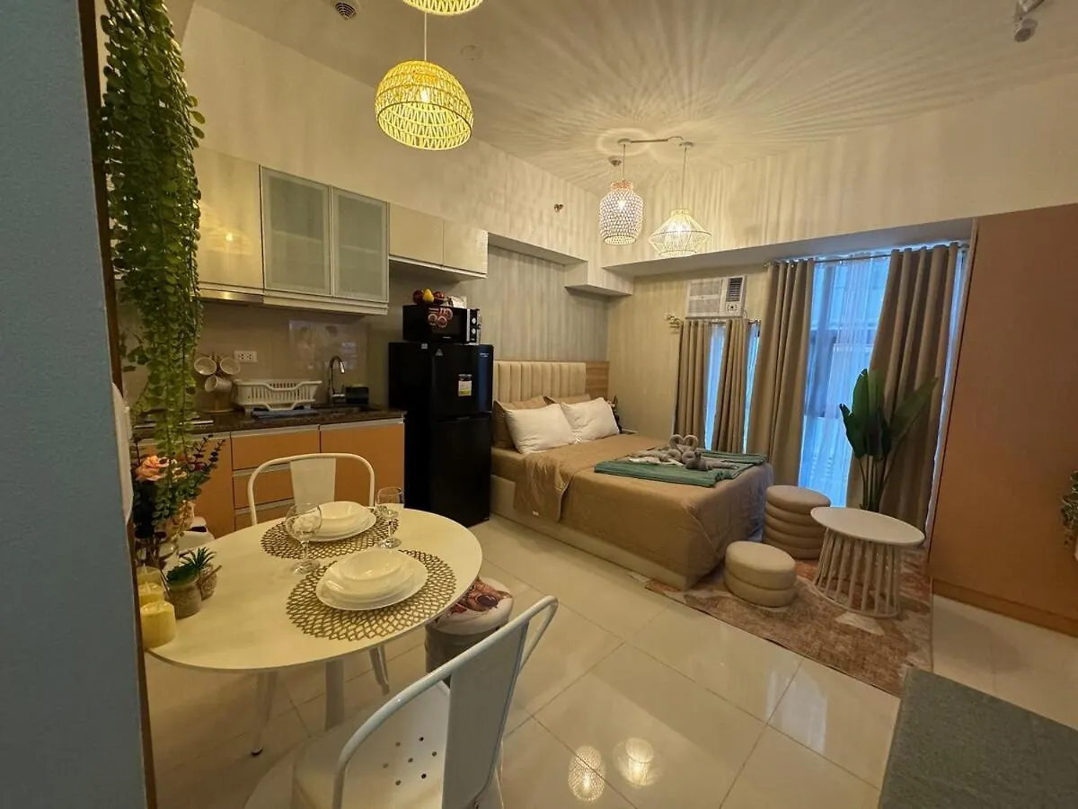 Staycation Near Venice Mall Mckinley Taguig Manila